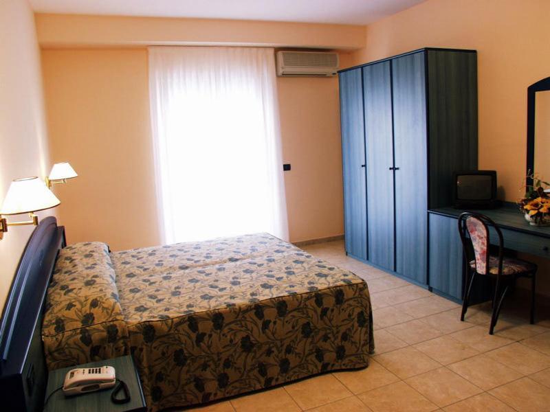 Hotel Gaudio Longobardi Habitación foto
